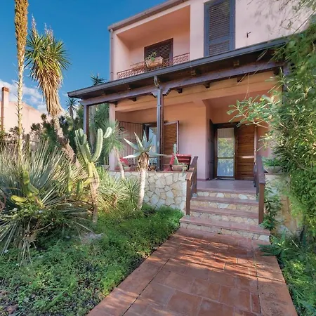 2 Bedroom Amazing In Cornino Tp *