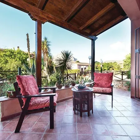 2 Bedroom Amazing In Cornino Tp Casa de Férias *
